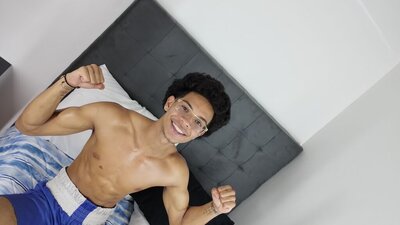 AdanEbony webcam show