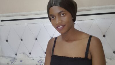 AdongSheli webcam show