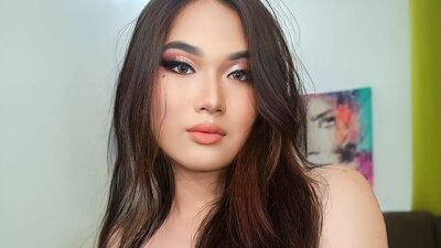 AdrianaWest webcam show