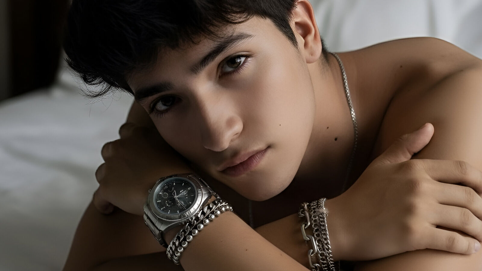 AlekAzaroov webcam show