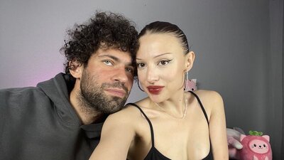 AlexKylieGreen webcam show