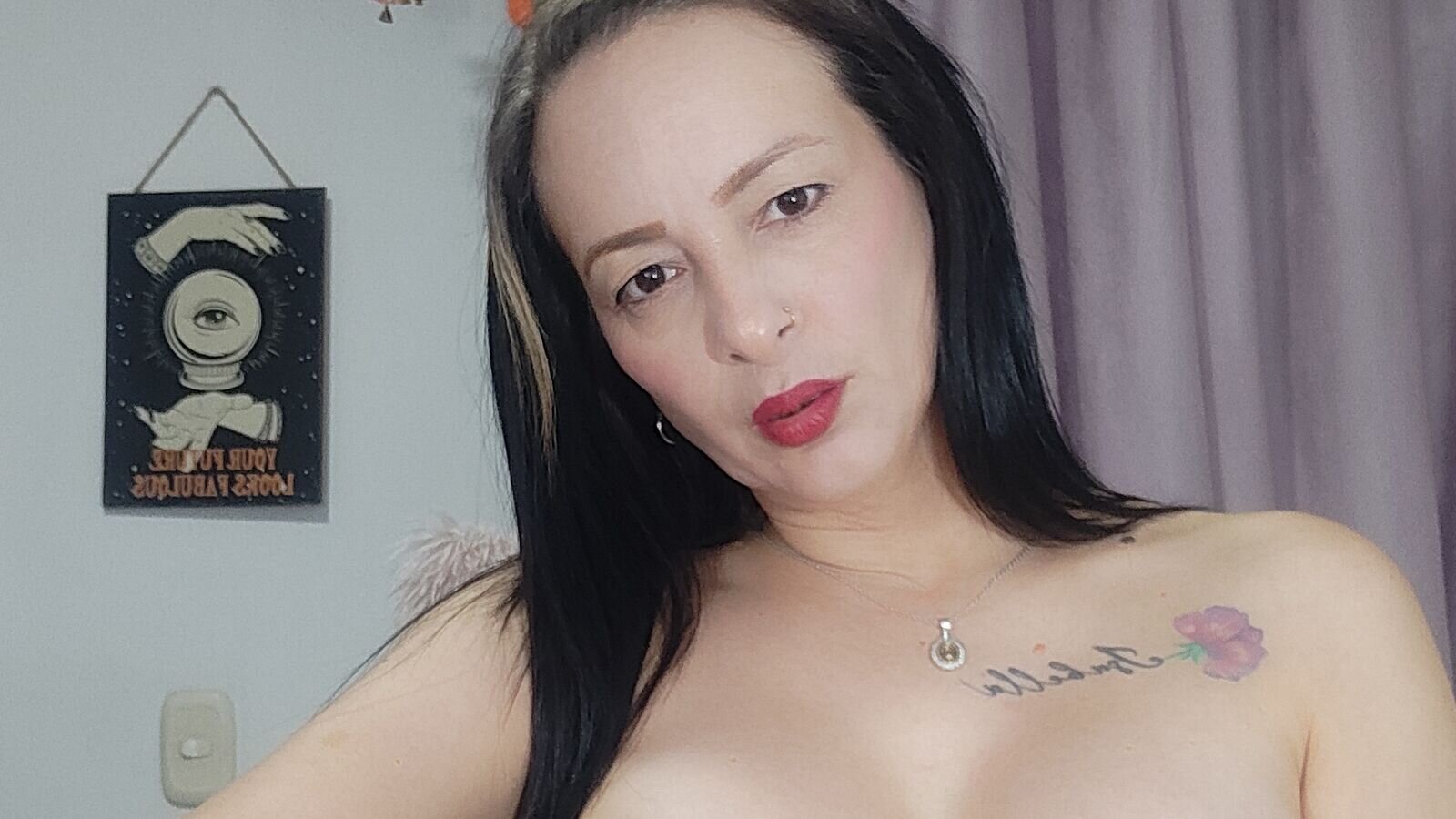 AnarisSofia webcam show