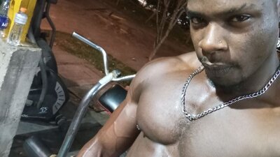 AndreyHoyos webcam show