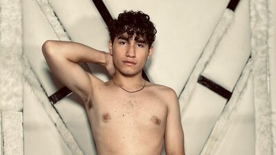 AngelDustin webcam show