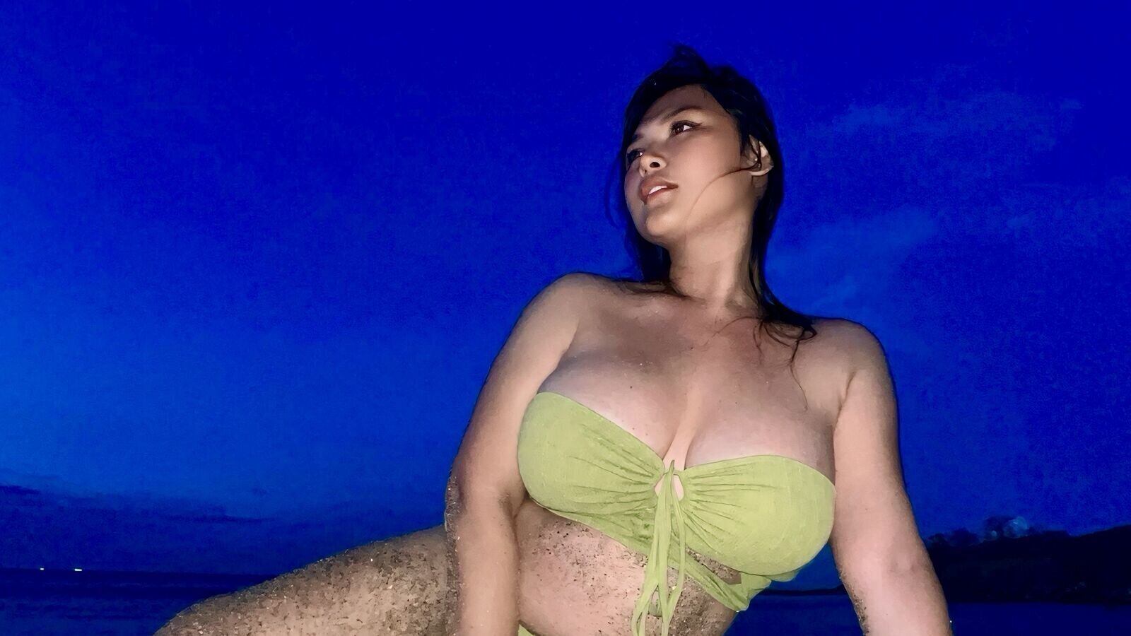 AngelSoiya webcam show