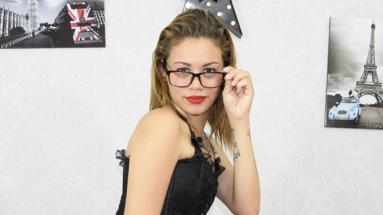 AngieWhite webcam show