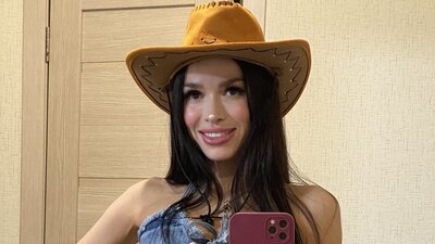AnnaLakshmy webcam show