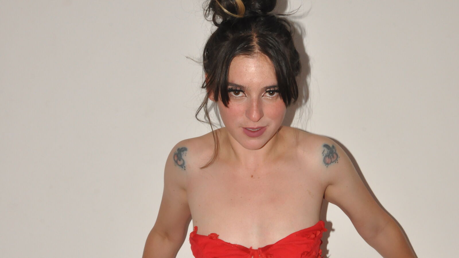 ArhiBluum webcam show