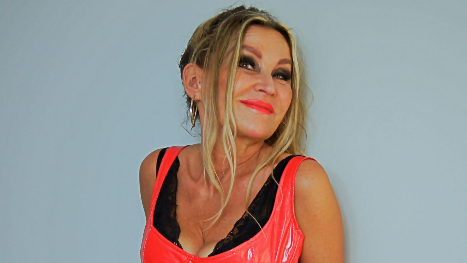 CRYSTALmature webcam show