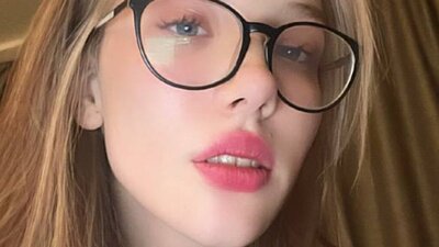 CloverBluett webcam show