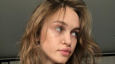 ElvaFollin webcam show