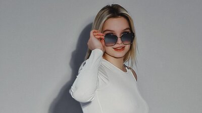 EmmaSoon webcam show
