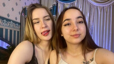 GemmaAndRebecca webcam show