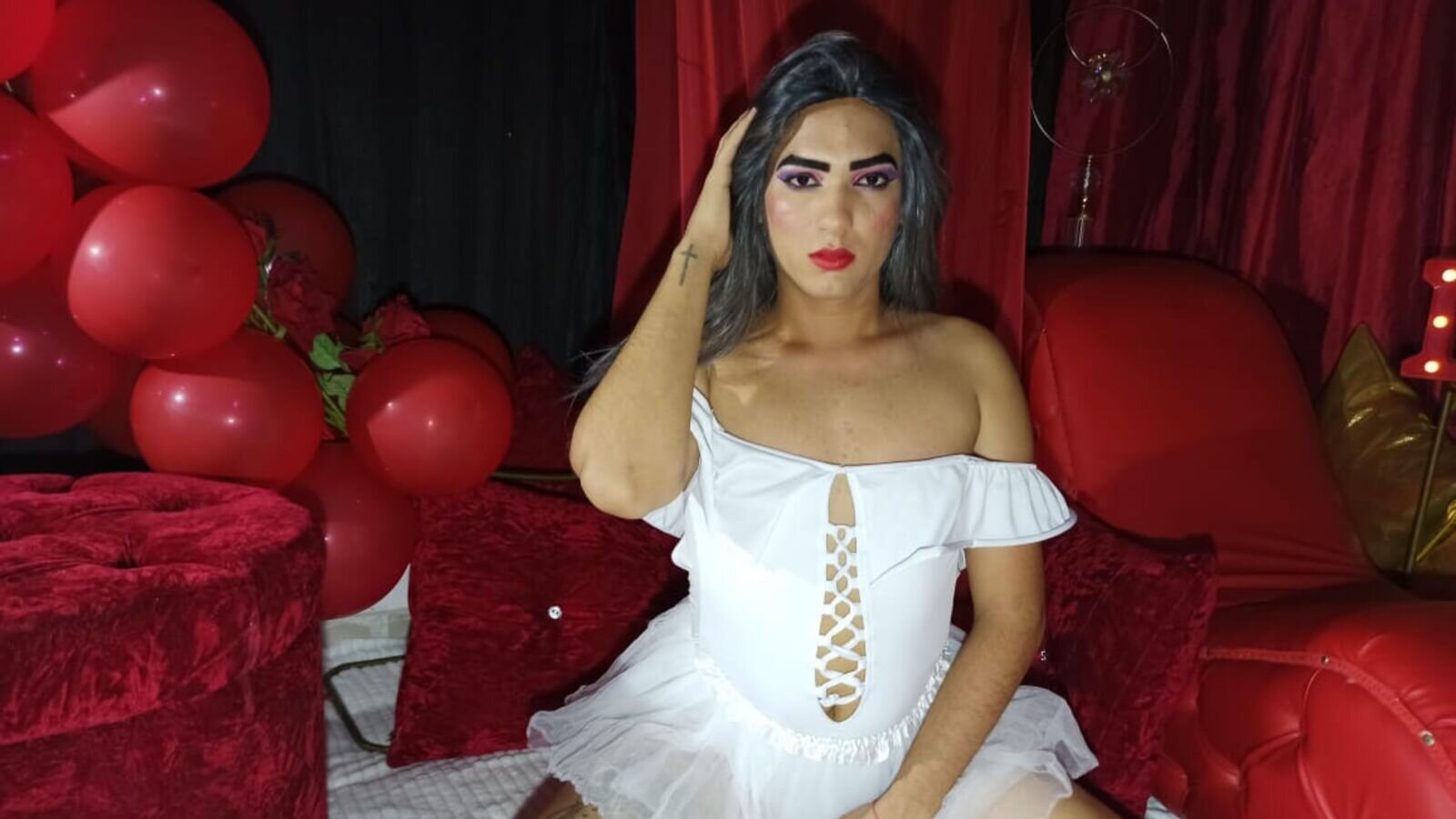 GenesisBrown webcam show