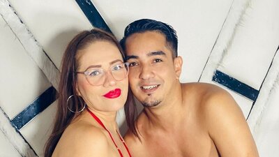 JohanaAndMiller webcam show
