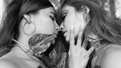 KarolAndKendra webcam show