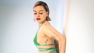 KatParadisse webcam show
