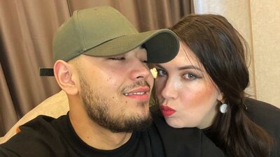 KateAndAdrian webcam show