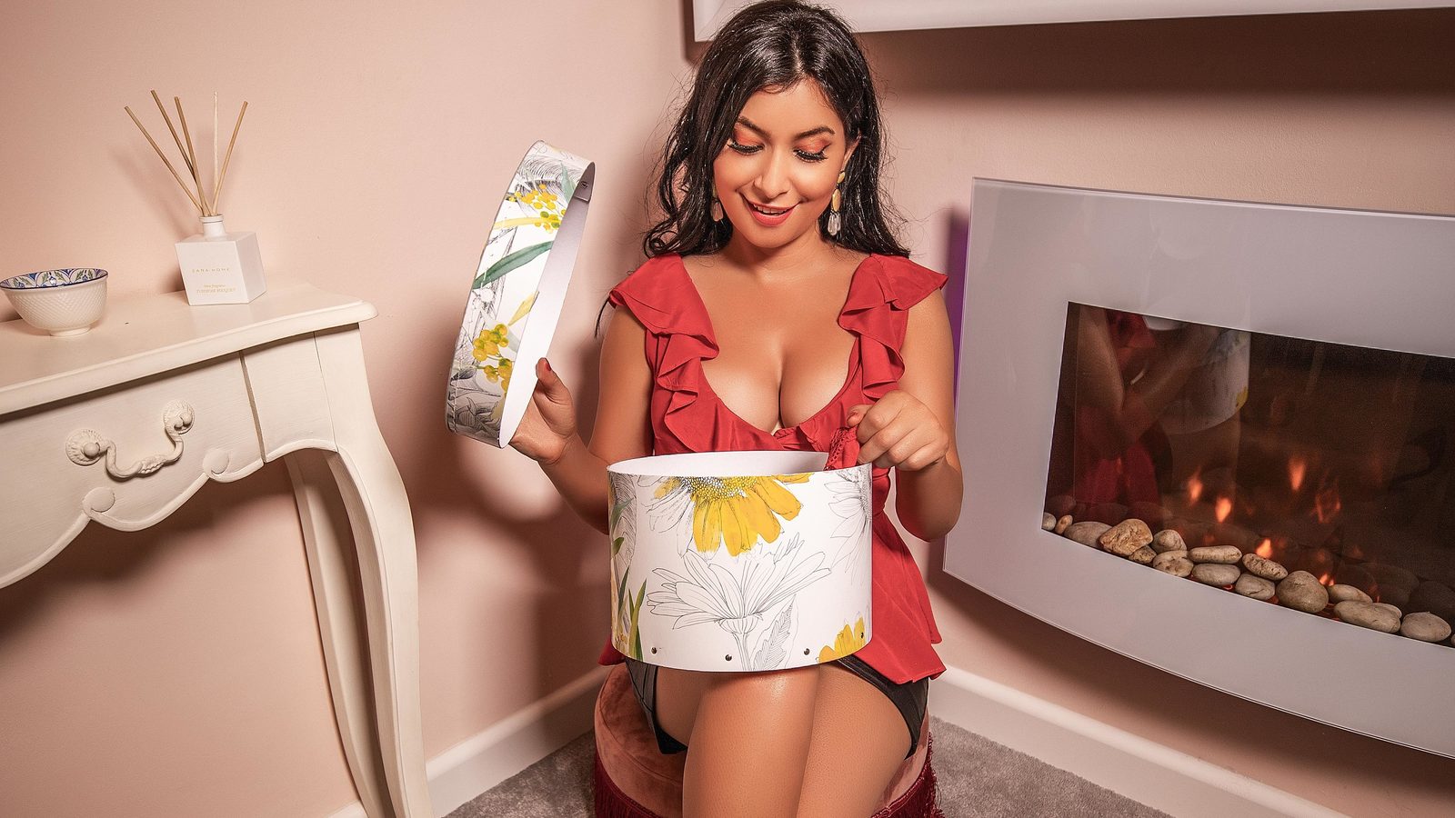 KhadijaBellen webcam show