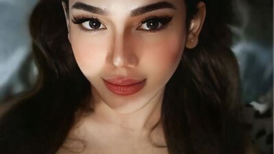 LianaAlahwi webcam show