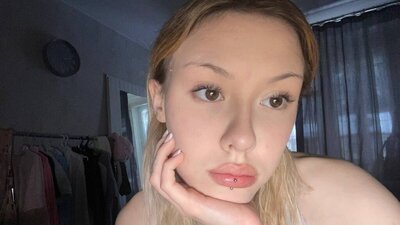 LinetteConner webcam show
