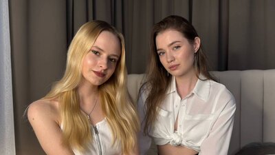 LorettaAndMaida webcam show