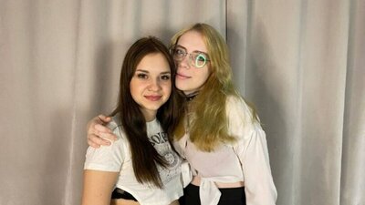 MaeAndWanda webcam show