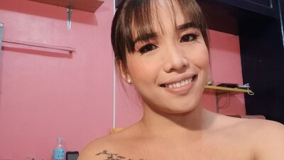 MailaLopez webcam show