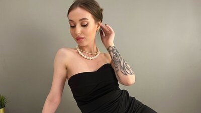 MiaSparkle webcam show