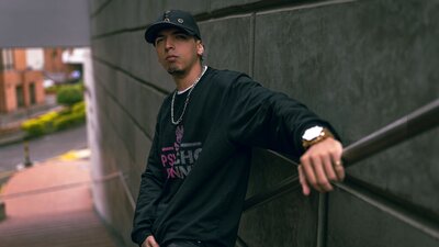 MickeSantos webcam show