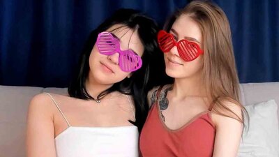 MirellaAndHanna webcam show