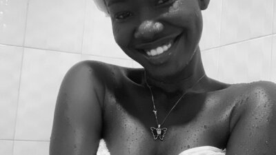 MonaReign webcam show