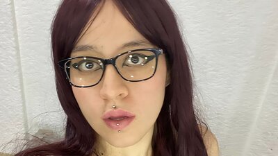 NaomiThompsonn webcam show