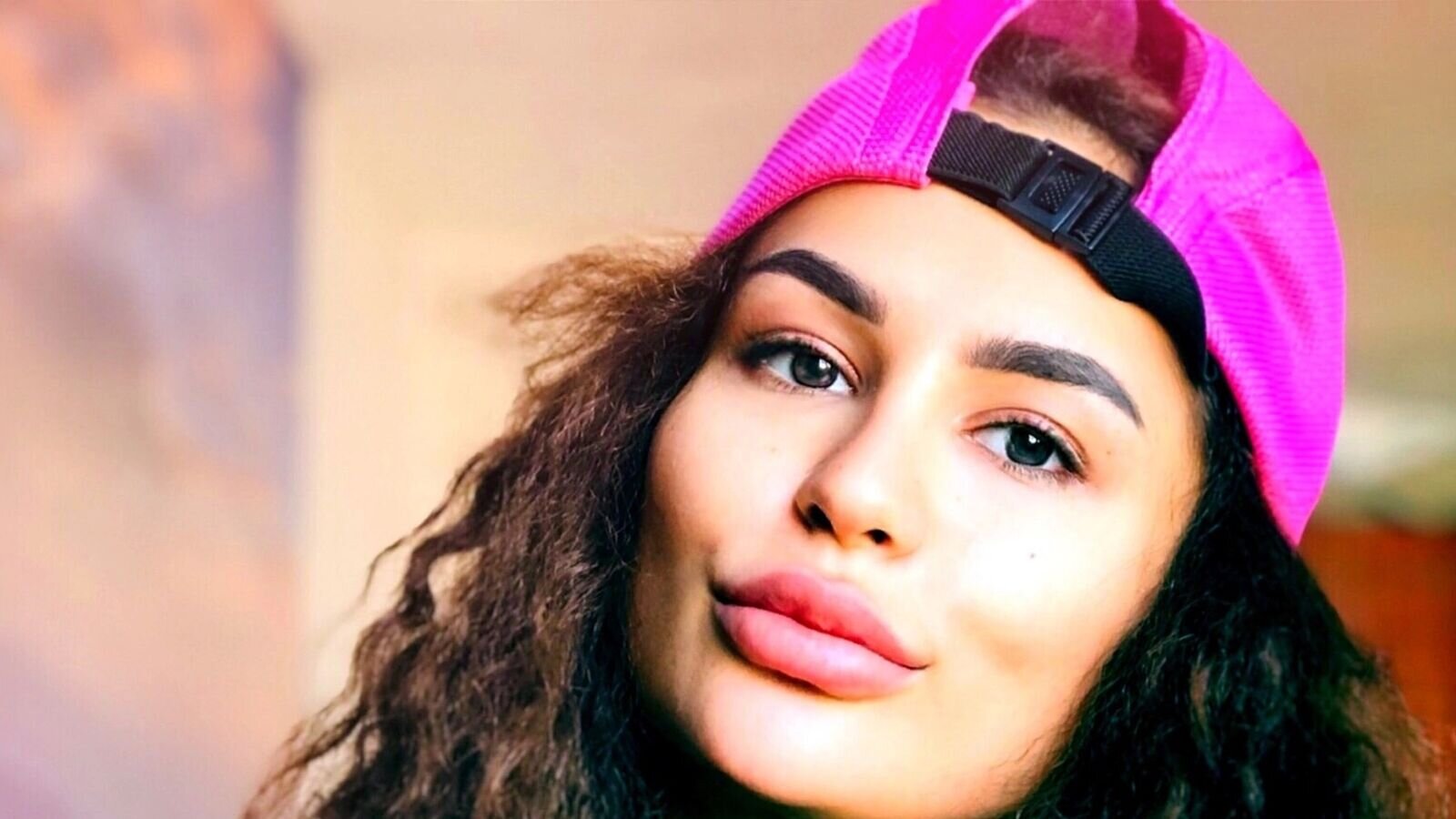NaziraMustafina webcam show