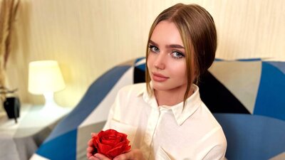 NicoleDorav webcam show