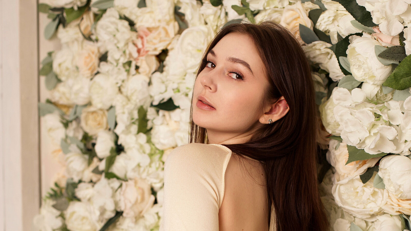 NikaWhiter webcam show