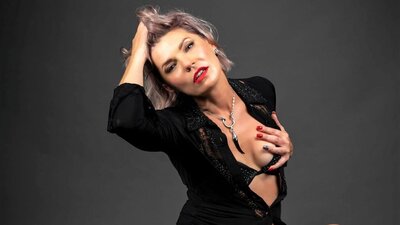 PolinaKiso webcam show