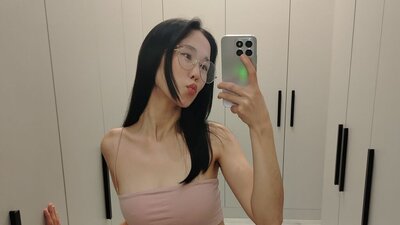 ReinaChann webcam show