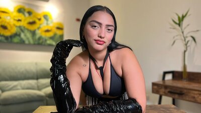 RoxaneVega webcam show