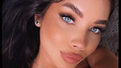 Ryva webcam show