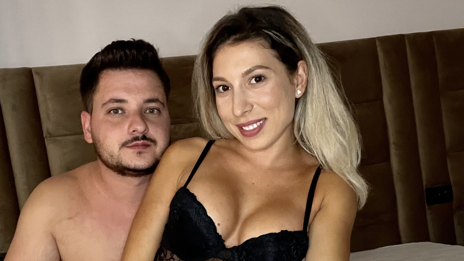 SarahandViktor webcam show