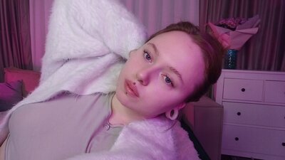 SelenaAsty webcam show