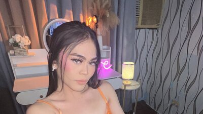 ShanaiaFinly webcam show