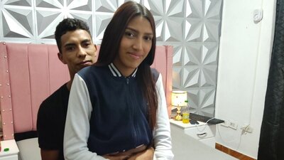 SofiaAndTyller webcam show