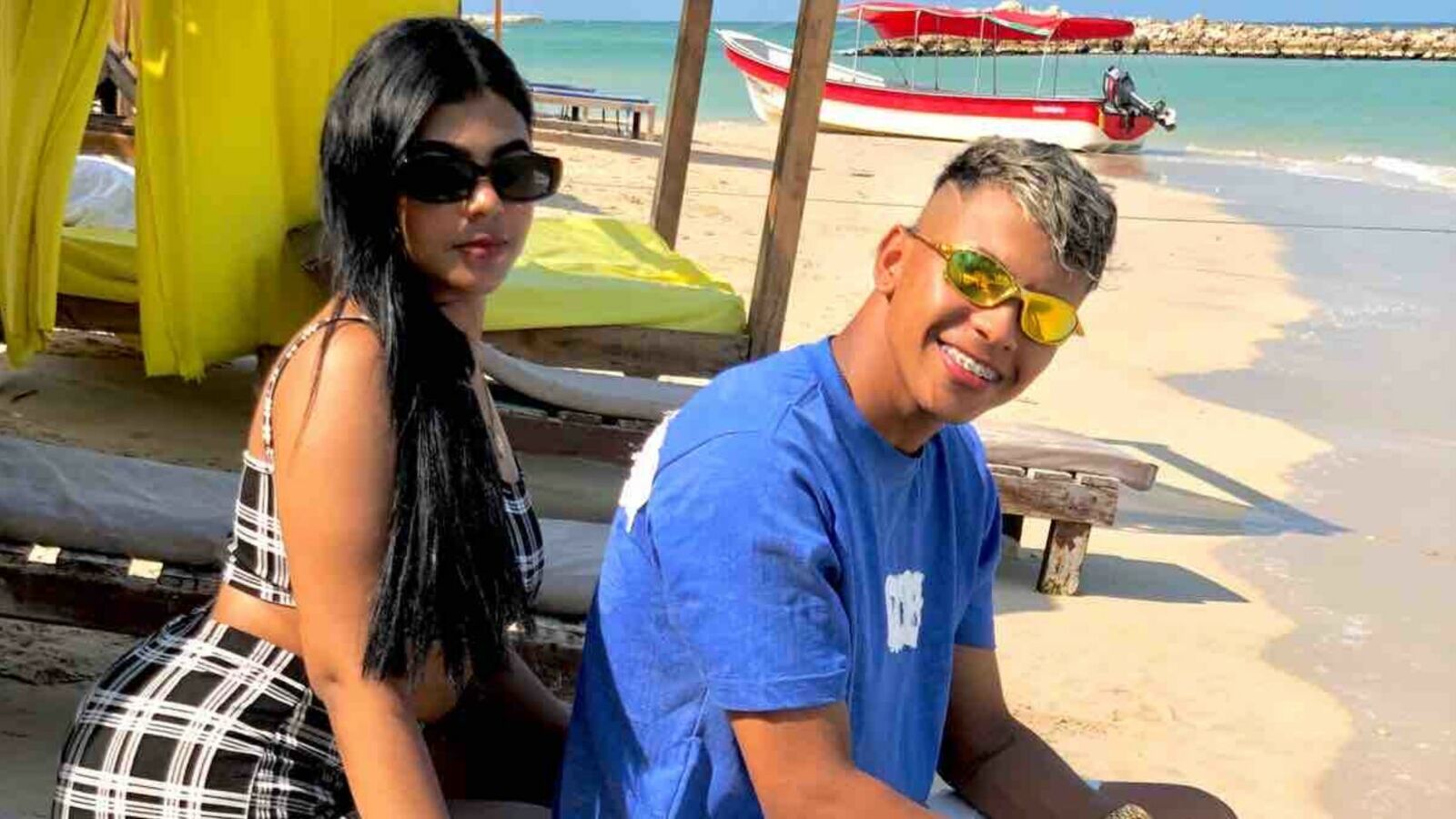 SofyAndJoel webcam show