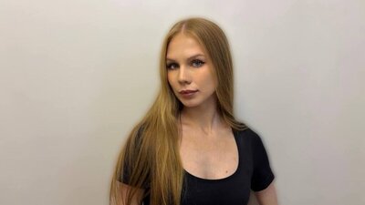 SusieAlvia webcam show
