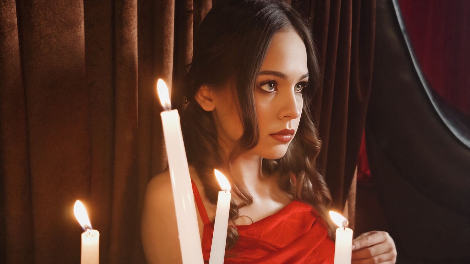 UliaNeer webcam show