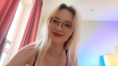 WiloneBiddy webcam show